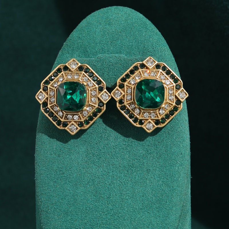 Vintage Square Emerald Crystal – Vintage Fashion Jewelry Brands Bewertung und Preis