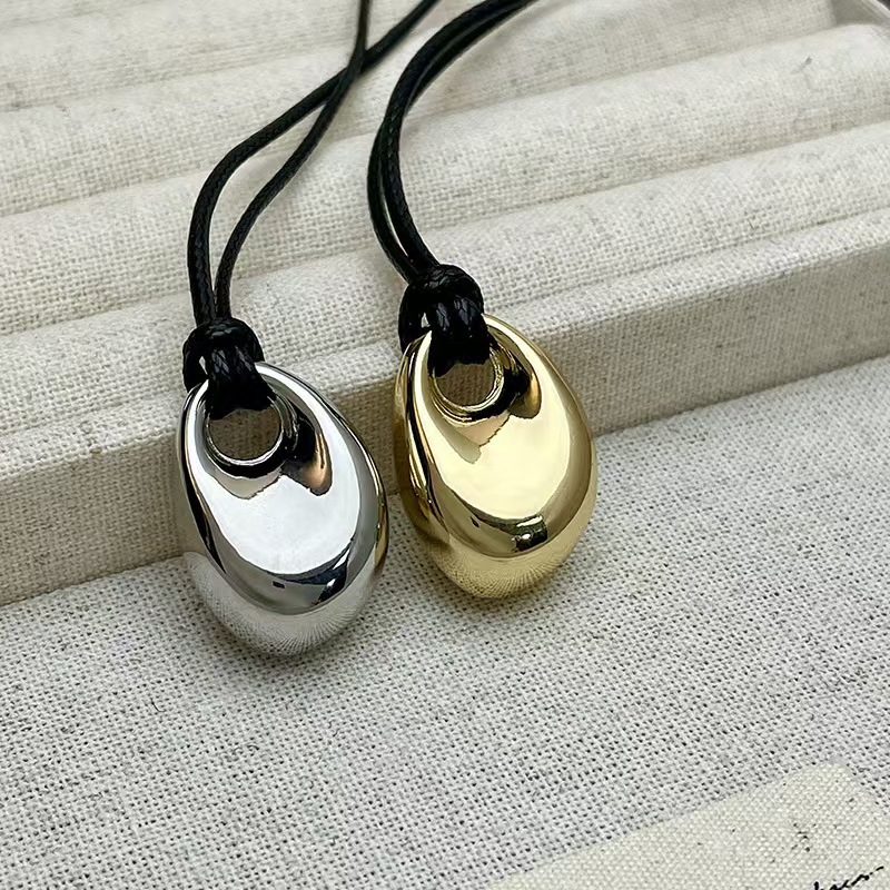 Korean Black Skin Rope Silver  – Vintage Fashion Trends 2026 Bewertung und Preis